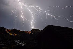 ?青春风暴来袭！雷霆正式锁定季后赛！